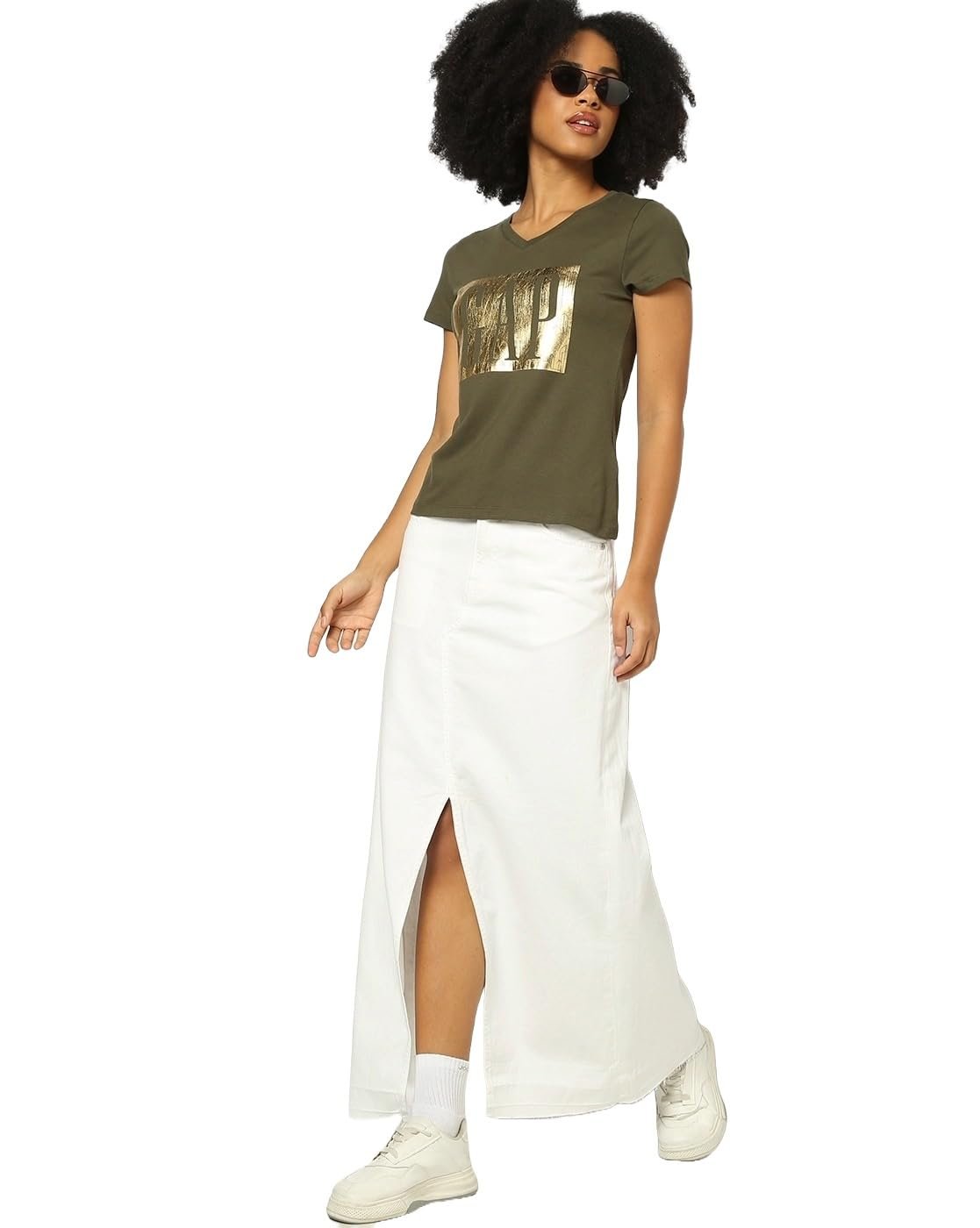 Gap Women's Slim Fit Solid Short Sleeved V-Neck T-Shirt